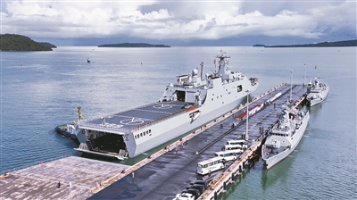 中方參演部隊(duì)抵達(dá)云壤港